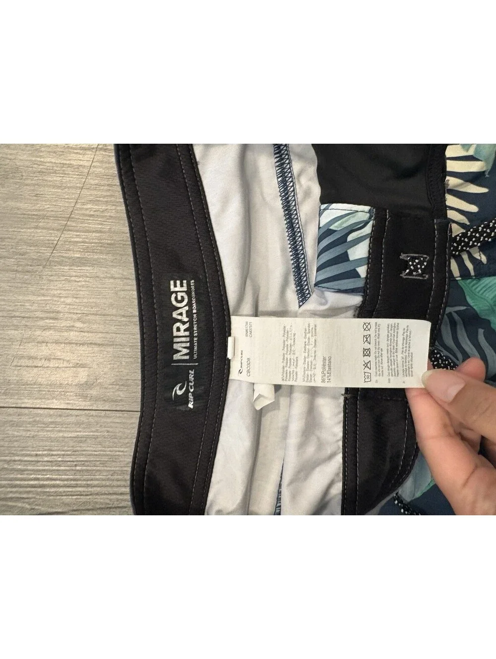 RIP CURL Mirage Board Shorts Mens Size 29 Blue Floral Surfer Swim Beach Casual